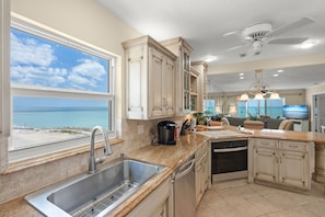 Fridge, microwave, oven, stovetop - Corner condo beautiful view - Stay Where the Gulf is Your Backyard (Sarasota)
