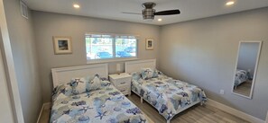 Fer et planche à repasser, Wi-Fi gratuit, draps fournis