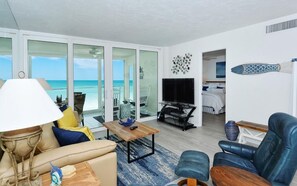Iron/ironing board, WiFi, bed sheets - Unobstructed Panoramic Gulf Views & Steps to the Shoreline (Sarasota)