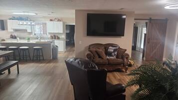 家庭独立别墅 | 起居区