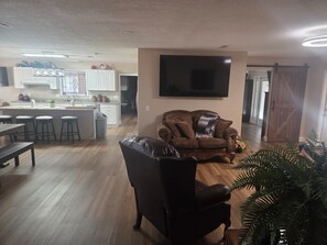 Family House | Ruang tamu