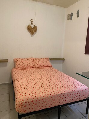 2 camere, ferro/asse da stiro, Wi-Fi gratuito, lenzuola