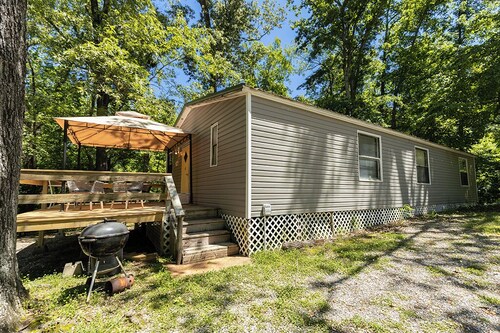 Peaceful Cabin in New Concord, KY on Kentucky Lake at Missing Hill Resort