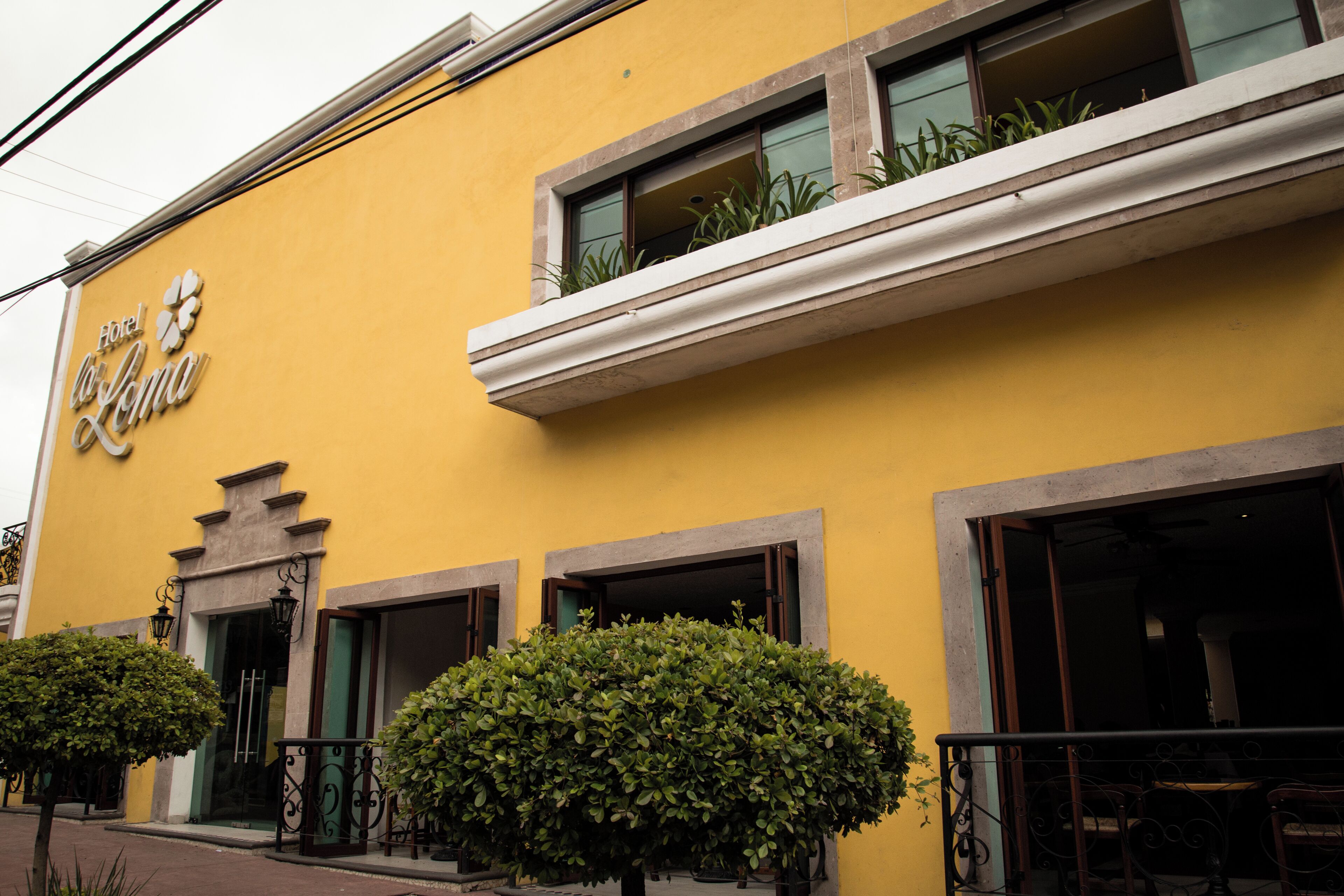 تفاصيل الفندق من الخارج