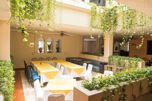 Outdoor dining - Hotel La Loma Tepic (Tepic)