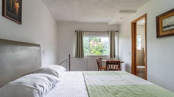 Apartment, Smoking