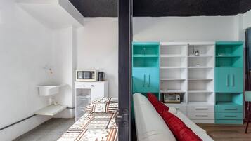 Apartment, Smoking