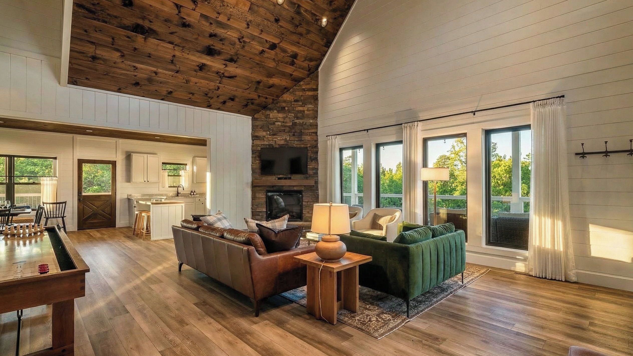 House (4 Bedrooms) | Interior