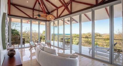 Stunning Ocean View at Kahakai House in Guiones