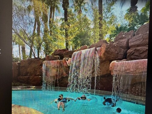 Tahiti Village Luxury Resort 1-BR - Minutes from Strip & Malls