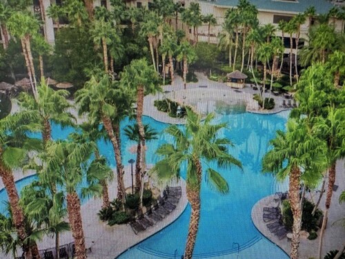 Tahiti Village Luxury Resort 1-BR - Minutes from Strip & Malls