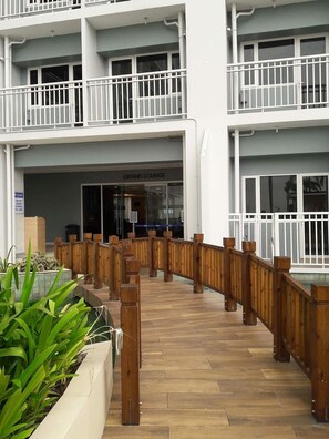 Property grounds - Cozy Studio Type Staycation.near NAIA airport, Mall Of Asia, US Embassy,PICC,CCP (Pasay City)