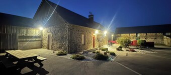 Gite sleeps 14, ideal for families and gatherings, quiet location.