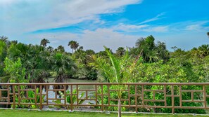 Nhà gỗ Superior, lanai, quang cảnh sông | Khuôn viên nơi lưu trú