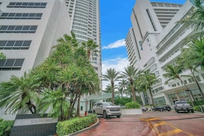 Exterior - Fontainebleau Hotel 1 Bedroom Suite w/Balcony (Miami Beach)