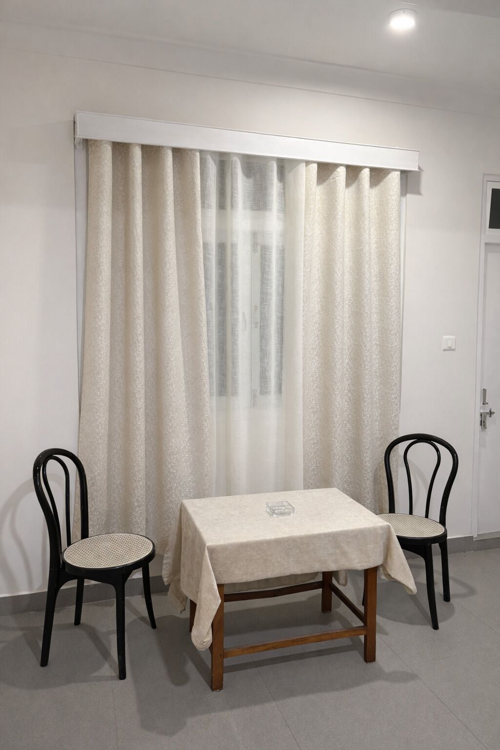 Premium Suite, Mountain View | Meja, Wi-fi percuma 