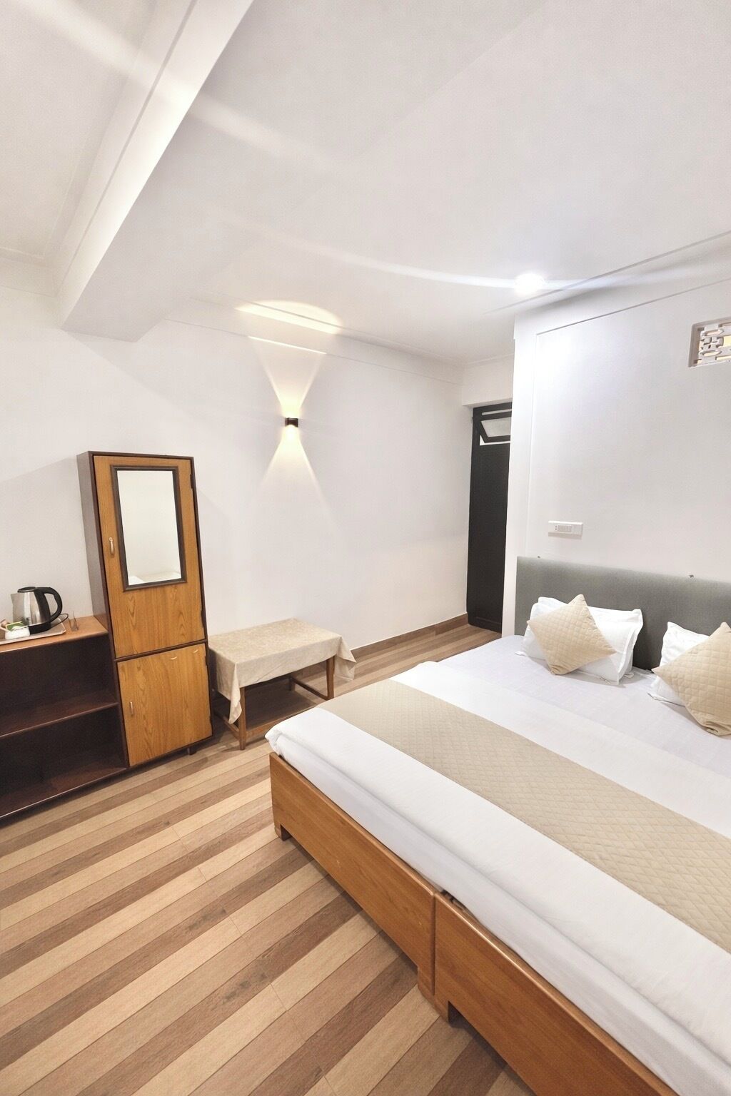 Superior Double Room, Mountain View | Desk, free WiFi