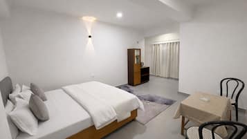 Premium Suite, Mountain View | Meja, Wi-fi percuma