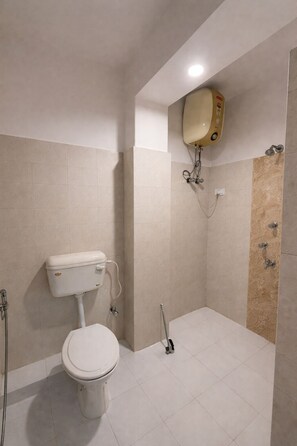 Premium Suite, Mountain View | Bathroom | Shower, towels, soap, shampoo - Tulip Residency (Gangtok)