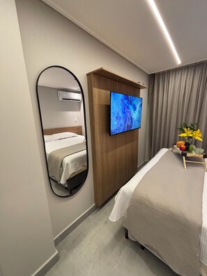 Iron/ironing board, WiFi, bed sheets - Apartment steps away from the beach, ideal to enjoy the Brazilian Caribbean. (João Pessoa)