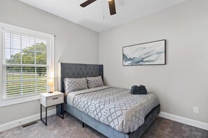 Bügeleisen/Bügelbrett, WLAN, Bettwäsche