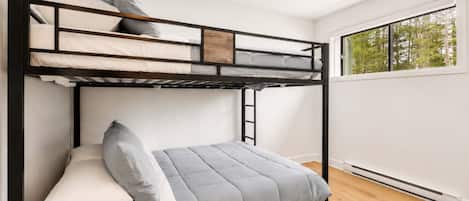 3 bedrooms, WiFi, bed sheets