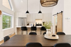 Dining - Spa - River - Game Room | Le Boréal (Mont-Tremblant)