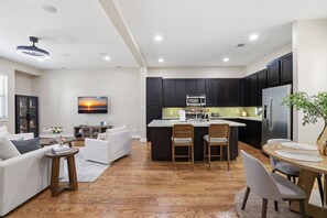 Interior - Downtown Getaway Minutes to Daikin Park! (Houston)
