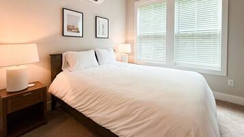 3 bedrooms, WiFi, bed sheets