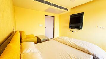 Dobbeltrom – deluxe | Skrivebord, skrivebord for bærbar PC og strykejern/-brett