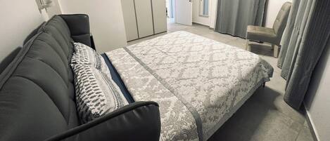 Ferros/tábuas de passar roupa, Wi-Fi, roupa de cama