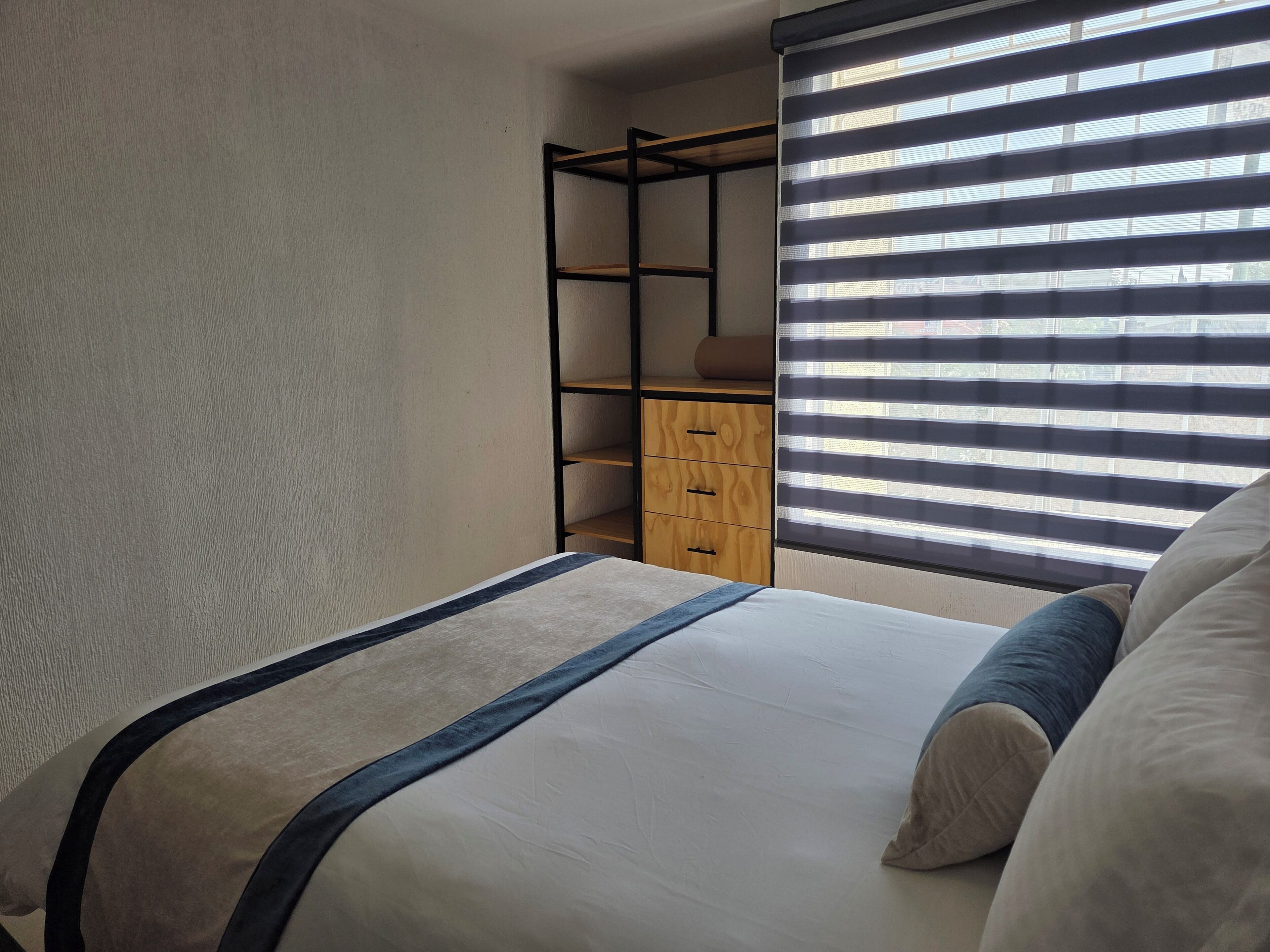 Tabla de planchar con plancha y wifi gratis 