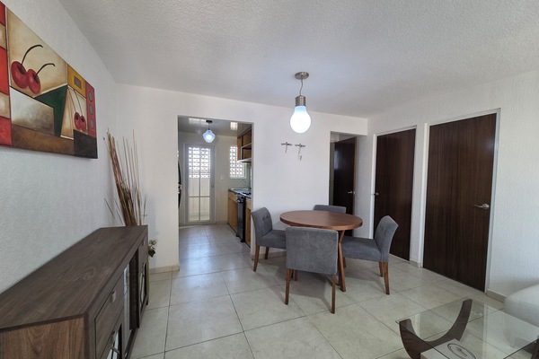 Basic Apartment, 2 Bedrooms | Dining
