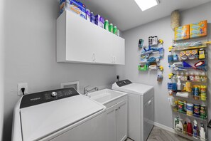 المنشأة من الداخل