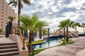 6 piscinas al aire libre