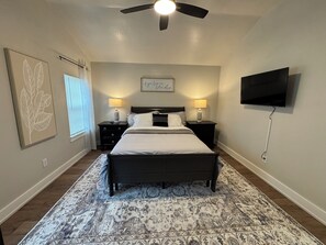 3 bedrooms, iron/ironing board, WiFi, bed sheets - Newly Remodeled 3-bedroom House in McAlester (McAlester)