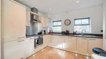 Fridge, microwave, oven, dishwasher