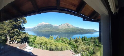 Buena Vista mountain house forest and lake