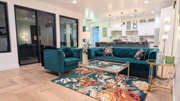 TV, fireplace, stereo