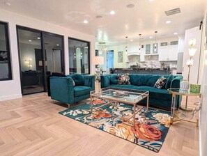 TV, fireplace, stereo