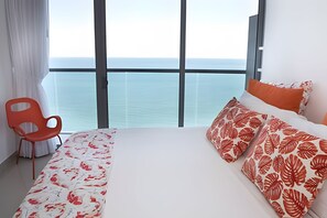 3 bedrooms, iron/ironing board, bed sheets - Morros City - Luxurious Ocean View apt 28th Floor (Cartagena)