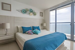 2 bedrooms, iron/ironing board, bed sheets - Luxurious 1 bd apt on the 29th floor - Morros City (Cartagena)