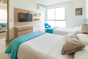 2 bedrooms, iron/ironing board, bed sheets - Luxurious 1 bd Apt on the 24th Floor - Murano E (Cartagena)
