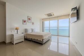 3 Schlafzimmer, Bügeleisen/Bügelbrett, Bettwäsche