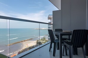 Outdoor dining - Morros City - Spectacular Ocean View Apt, 8th Floor (Cartagena)