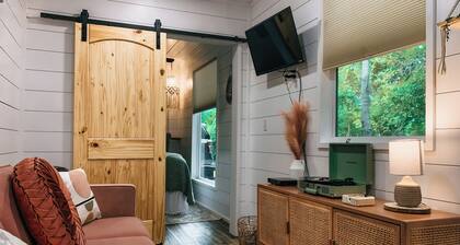 Welcome to Precious Cargo