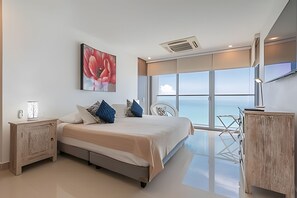 3 bedrooms, iron/ironing board, bed sheets - Luxurious 2-bedroom apartment on the 30th floor (Cartagena)