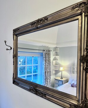 Room - Stylish Stay at the Old Grammar School- Family and Pet Friendly (Kibworth)