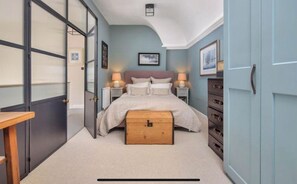 Room - Stylish Stay at the Old Grammar School- Family and Pet Friendly (Kibworth)