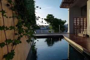 泳池